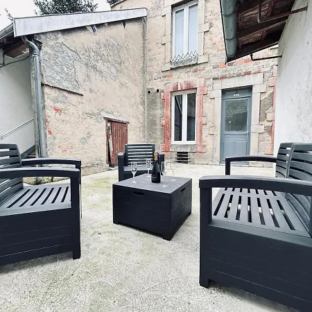 Chavalliaud 10 Cosy A 2 Pas Du Centre Remeš